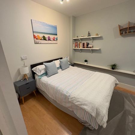 Choice Of One Double Bedroom With A Comfy Double Bed And Private En Suite For Solo Travellers Or Couples ,Or Alternatively Book Two Double Bedrooms For Families Or Friends แพดด็อควูด ภายนอก รูปภาพ